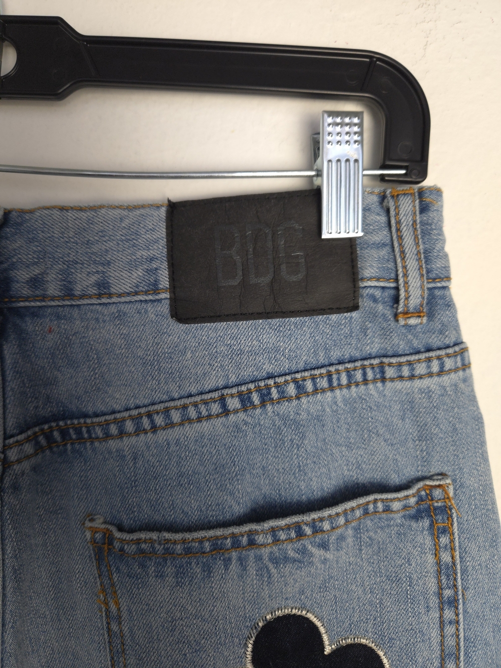 Urban Outfitters BDG Skater Baggy Daisy Patch Jeans Distressed Ripped Y2K 28 - Picture 7 of 10